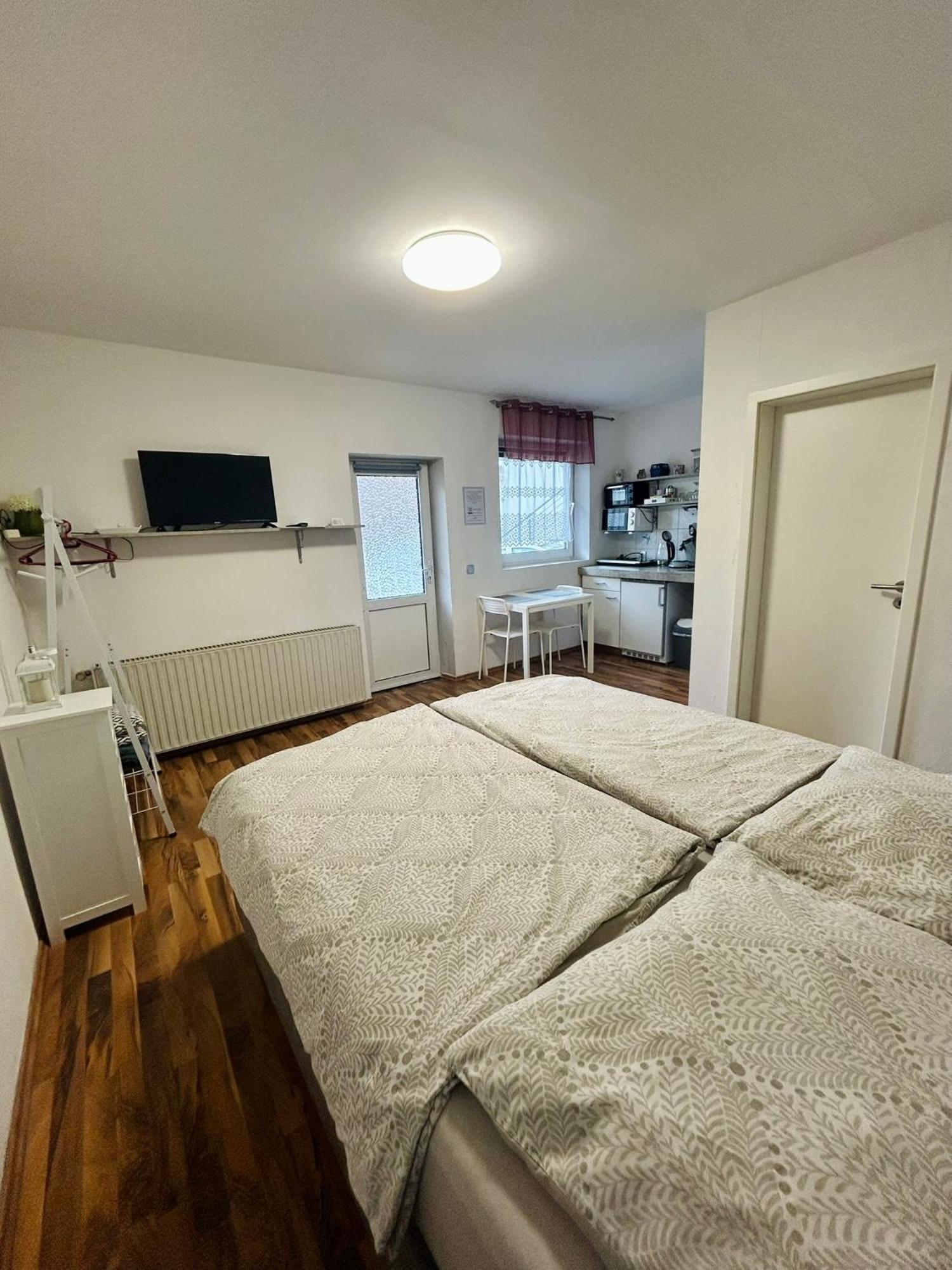 Easystay#1 Cozy Studio In Kliniknaehe, Mit Netflix,Kueche & Bad バート・エーンハウゼン エクステリア 写真
